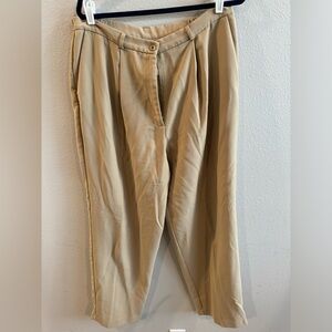 Avenue Tan Pants - Size 16 - Like New Vintage